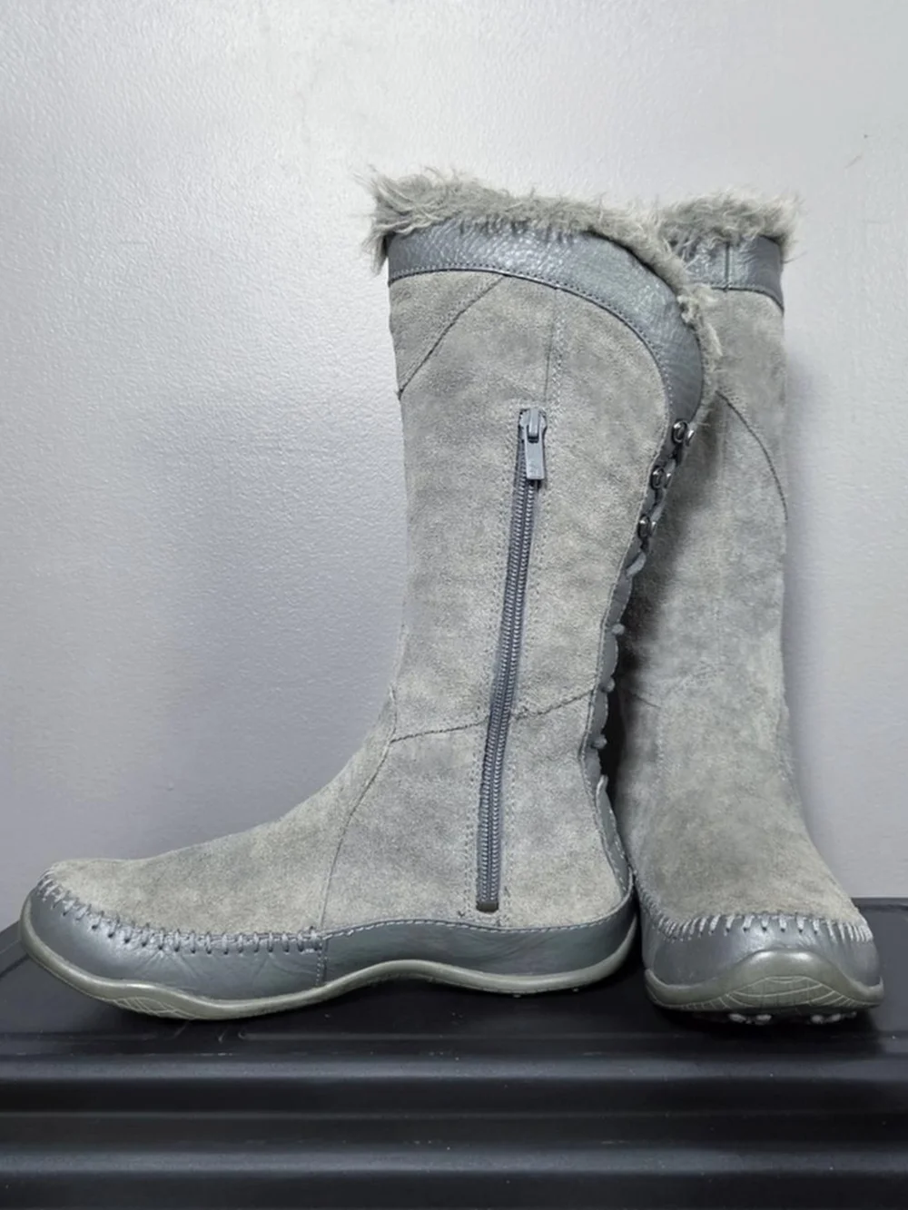 The North Face Janey Tall Moccasin Boots Waterproof Grey Suede Fur Women's 6.5